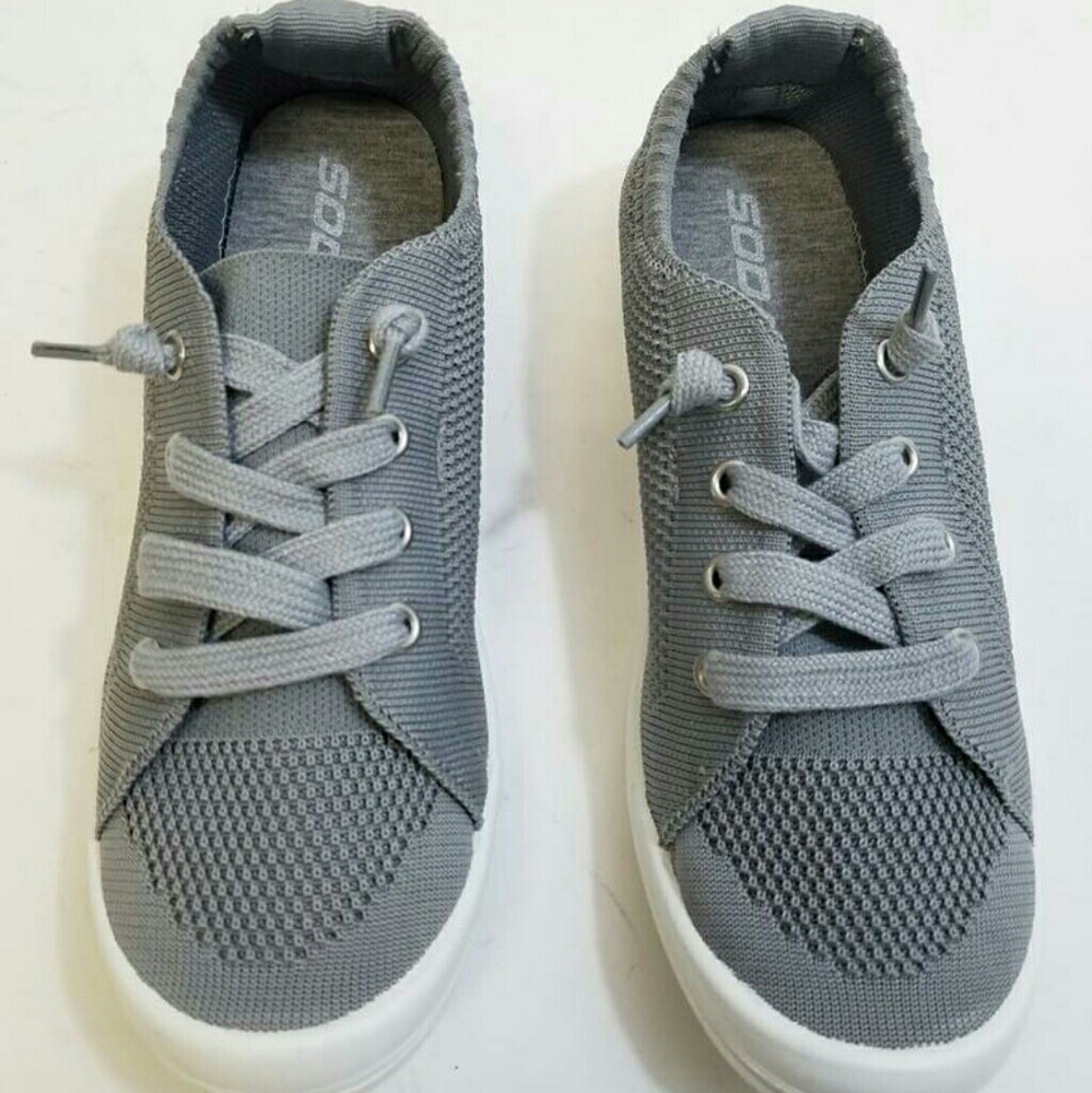 Knitted sneakers